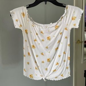 PACSUN WHITE SUNFLOWER TOP SIZE XS